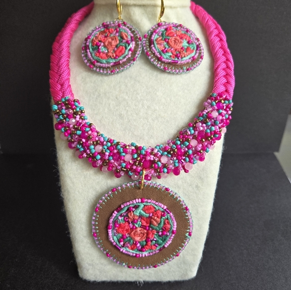 Handmade Set - Picture 7 of 7